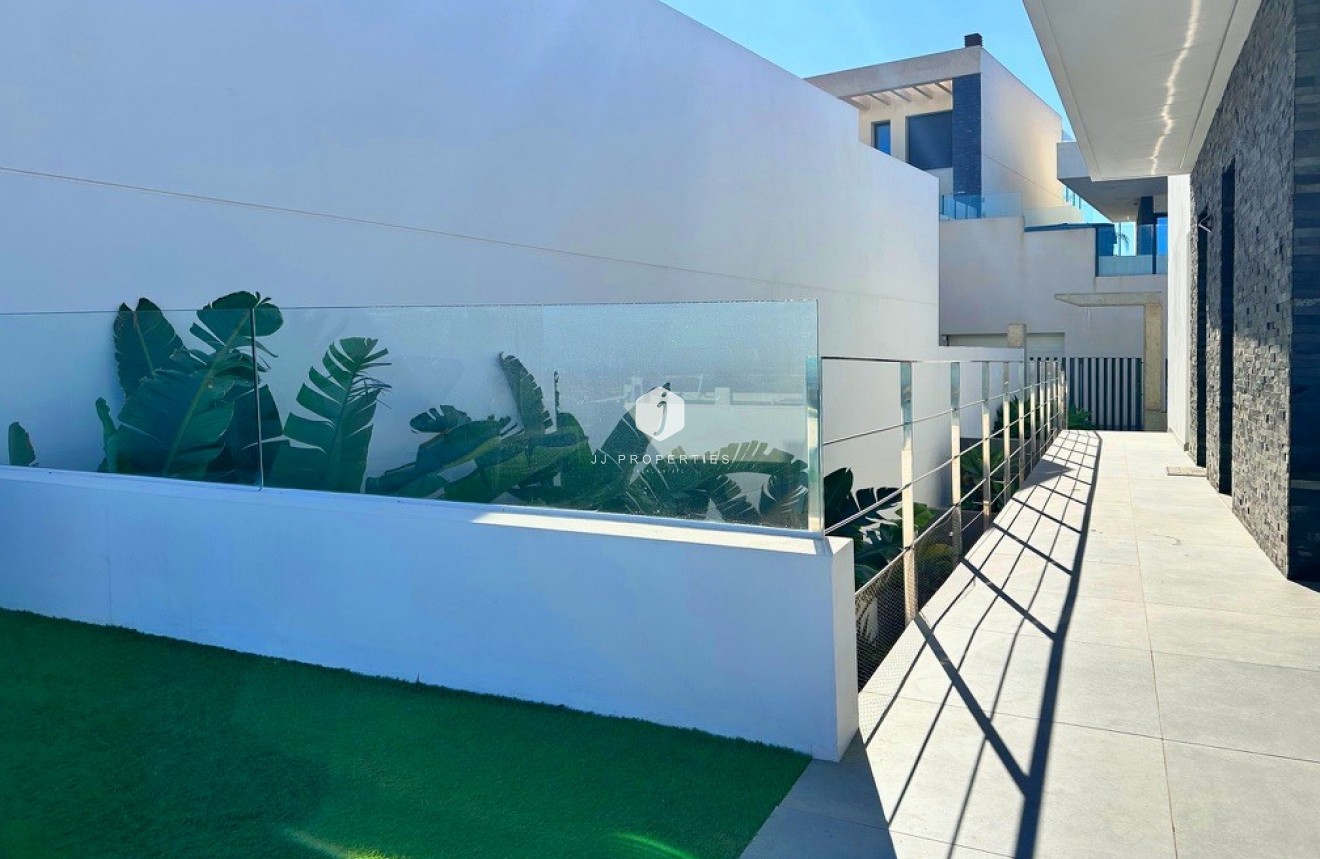 Tweedehands - Villa -
Rojales - Inland