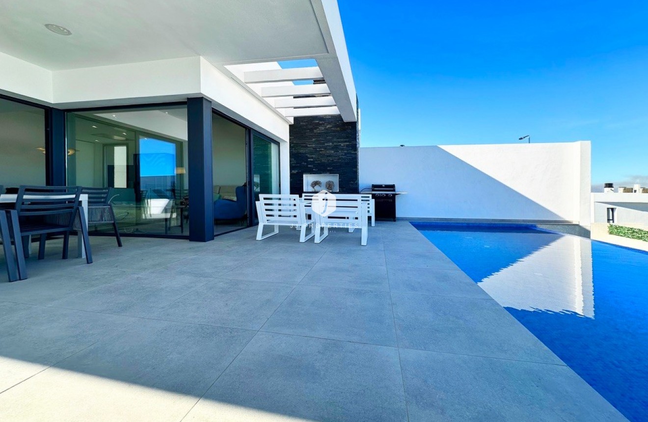 Tweedehands - Villa -
Rojales - Inland