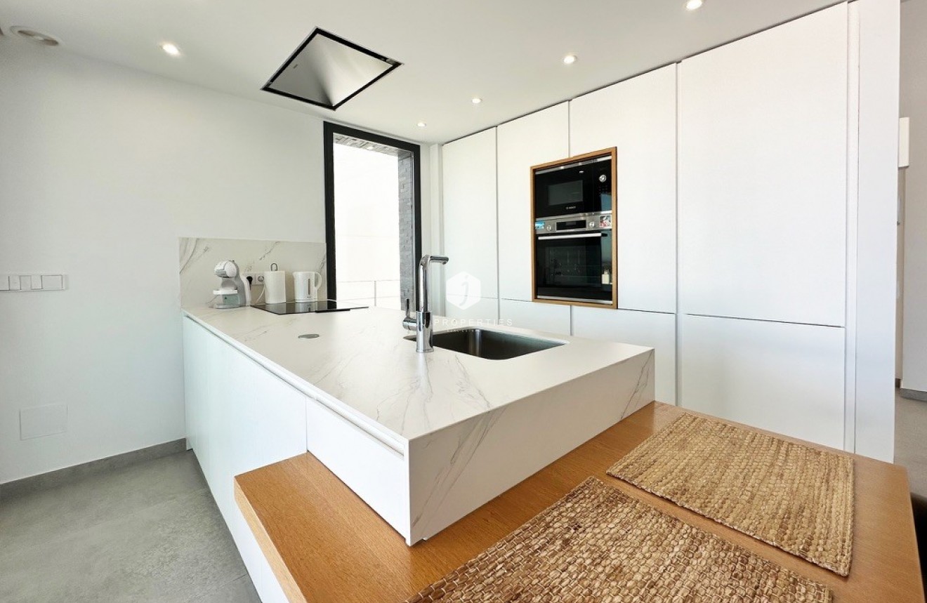 Tweedehands - Villa -
Rojales - Inland