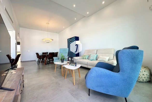 Tweedehands - Villa -
Rojales - Inland