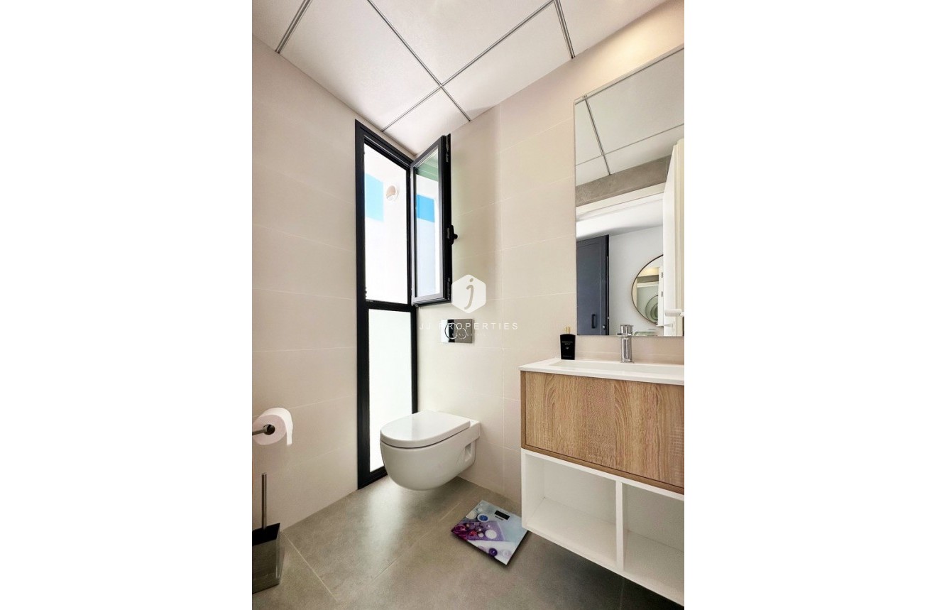 Tweedehands - Villa -
Rojales - Inland