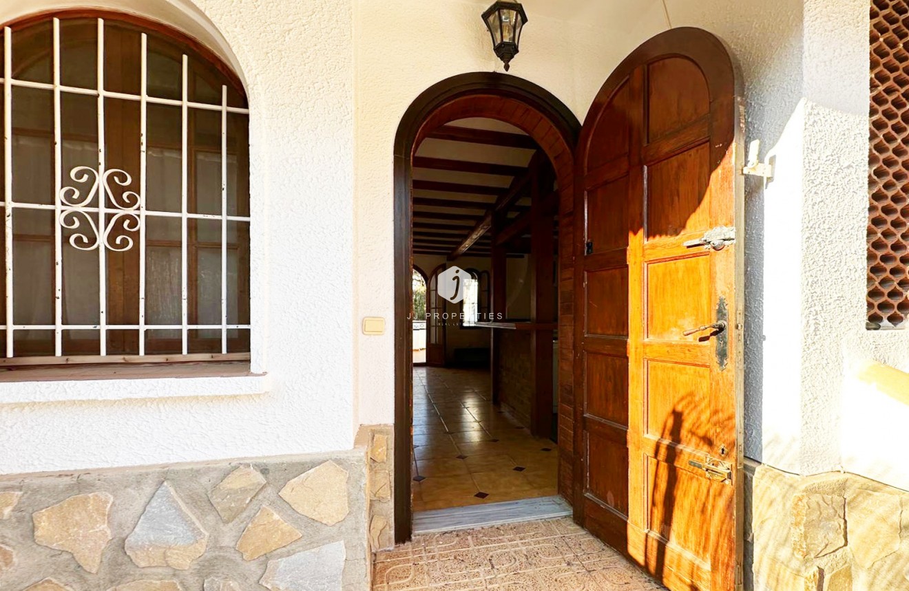 Tweedehands - Chalet -
Orihuela Costa - Costa Blanca