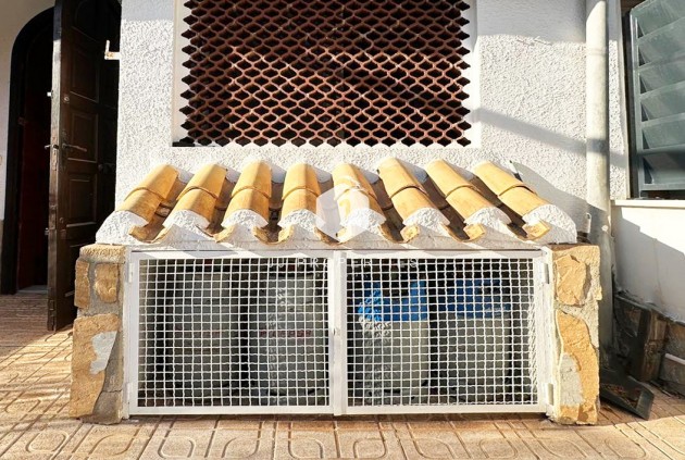 Tweedehands - Chalet -
Orihuela Costa - Costa Blanca