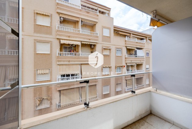 Tweedehands - Appartement / flat -
Torrevieja - Estacion de autobuses