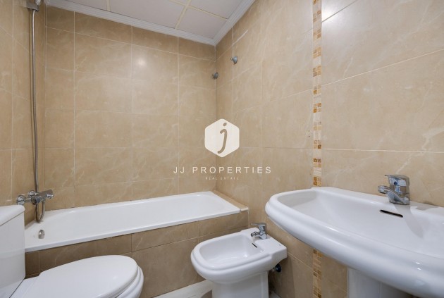 Tweedehands - Appartement / flat -
Torrevieja - Estacion de autobuses