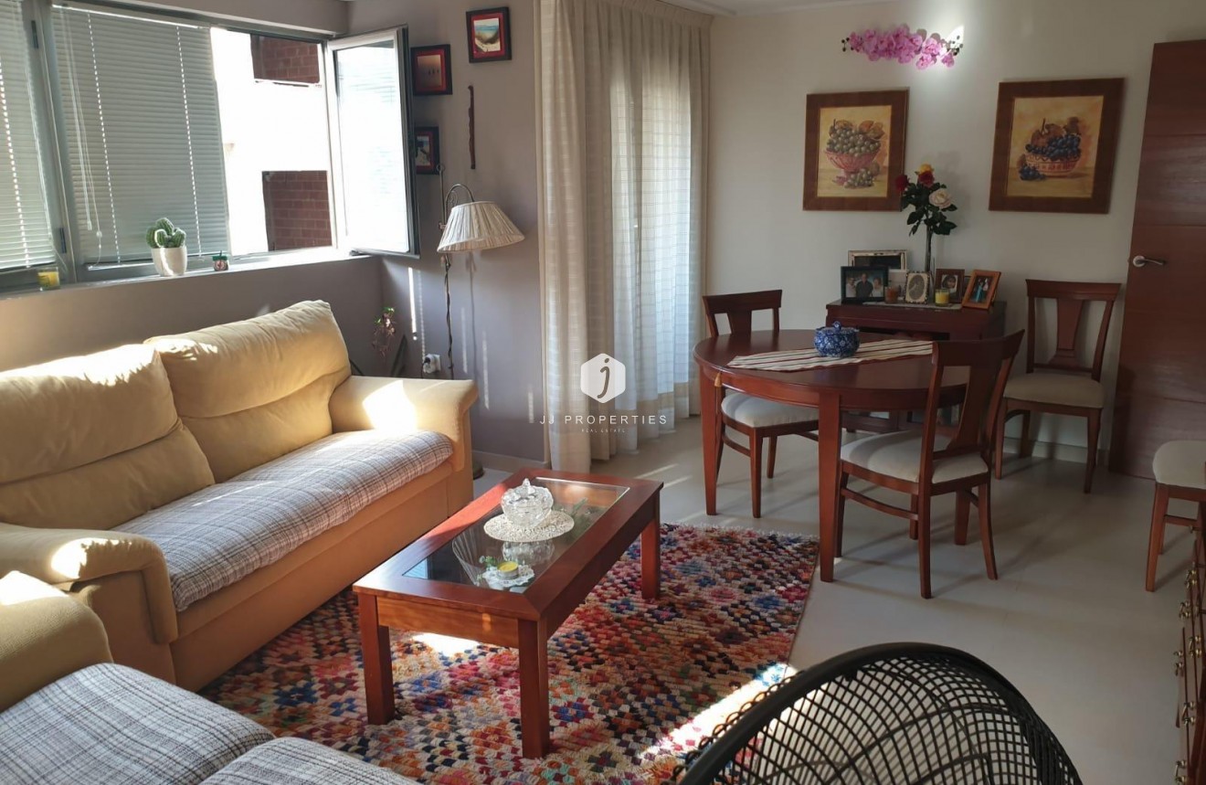 Tweedehands - Appartement / flat -
Torrevieja - Las Piscinas Naturales
