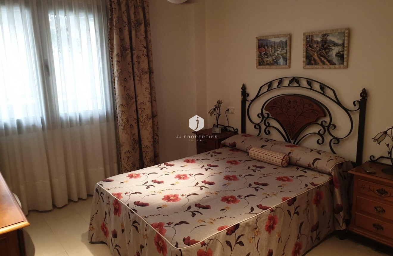 Tweedehands - Appartement / flat -
Torrevieja - Las Piscinas Naturales