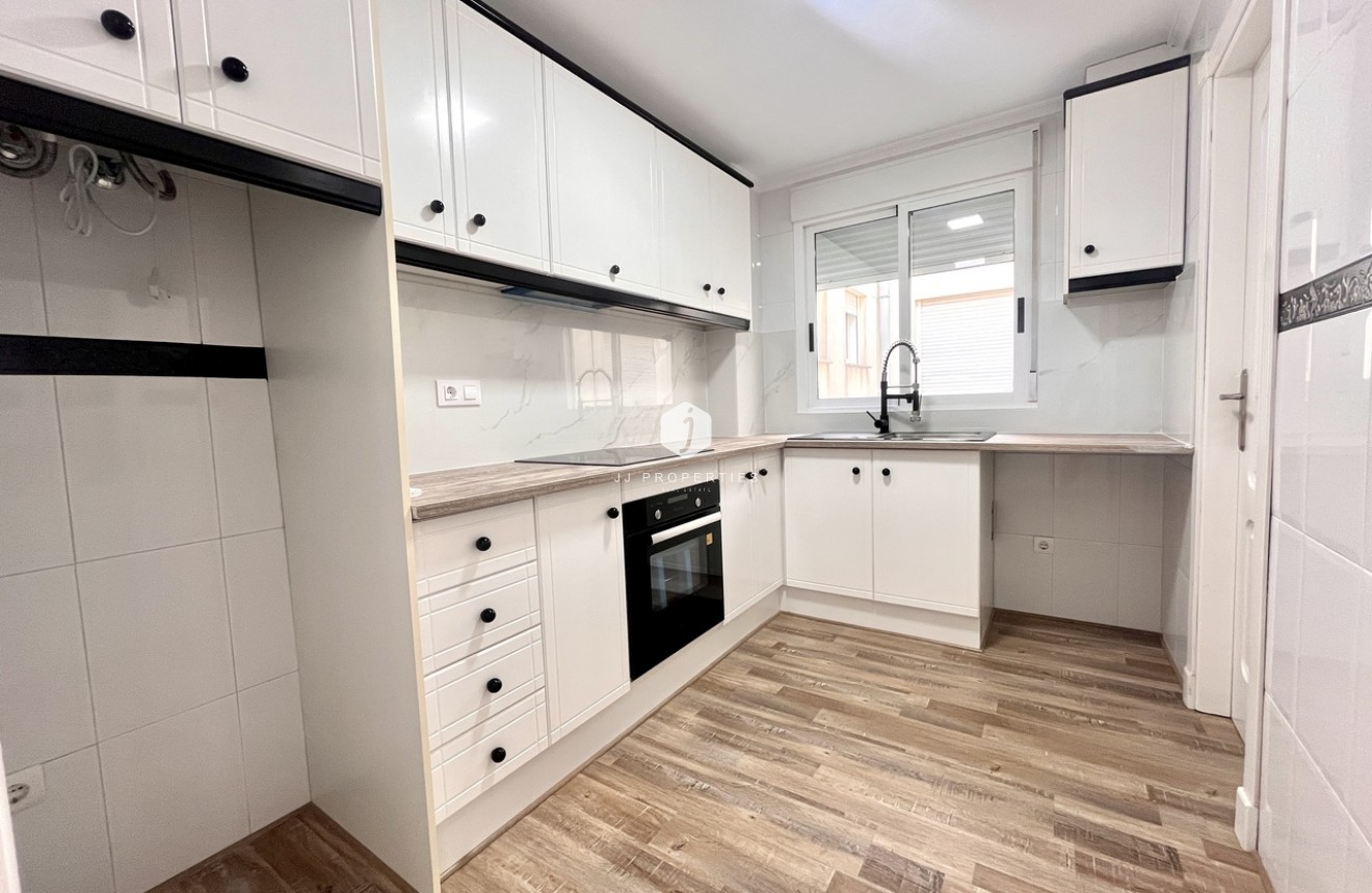 Tweedehands - Appartement / flat -
San Miguel de Salinas - Inland