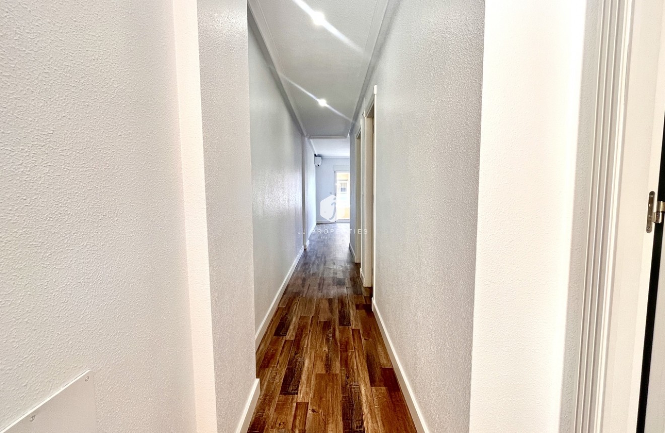 Tweedehands - Appartement / flat -
San Miguel de Salinas - Inland