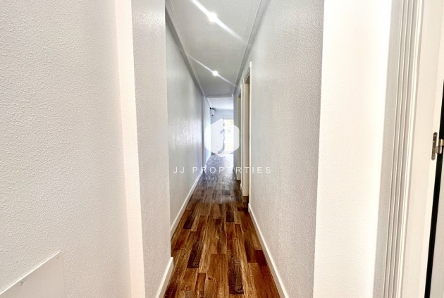 Tweedehands - Appartement / flat -
San Miguel de Salinas - Inland