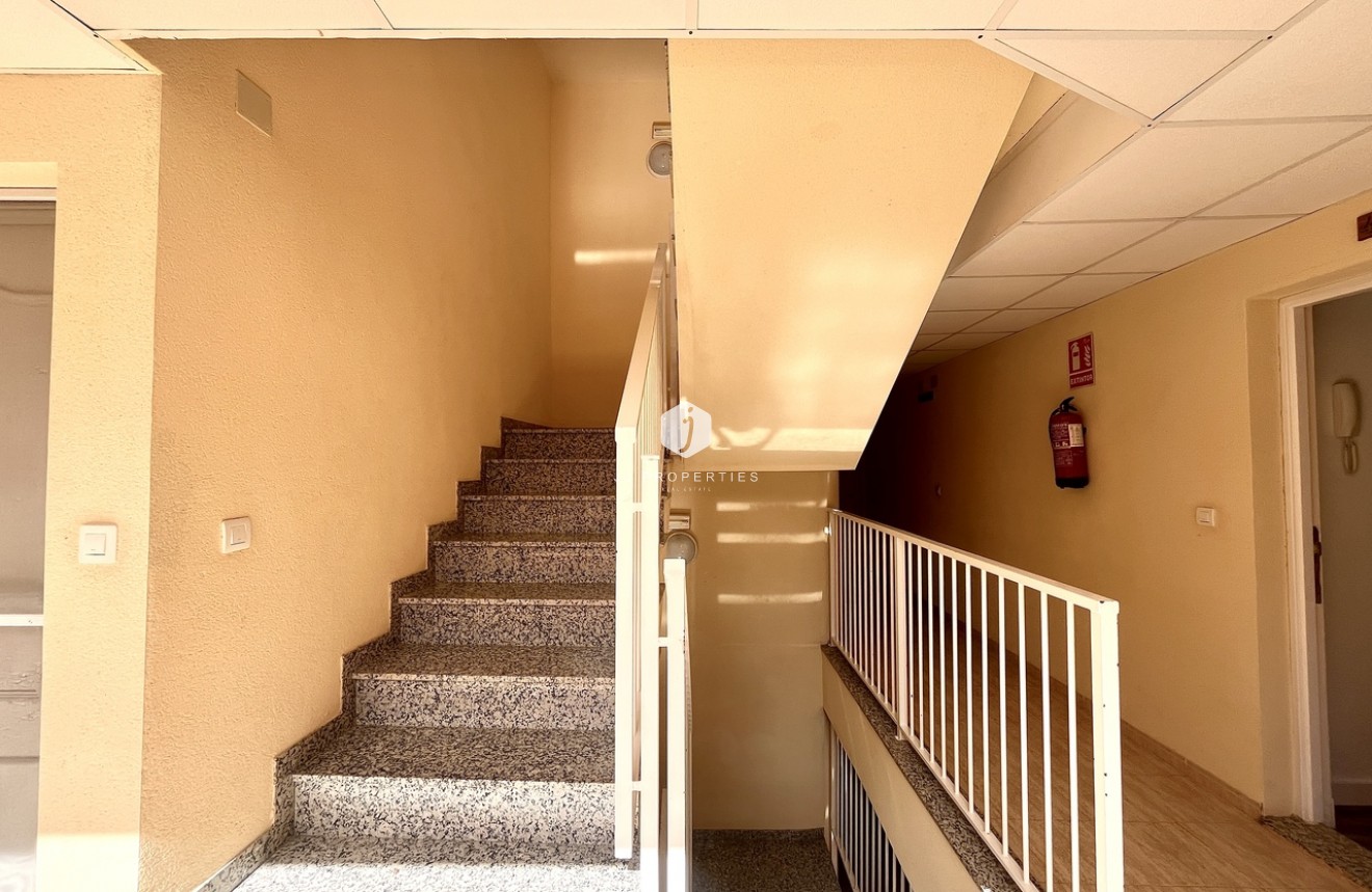 Tweedehands - Appartement / flat -
San Miguel de Salinas - Inland