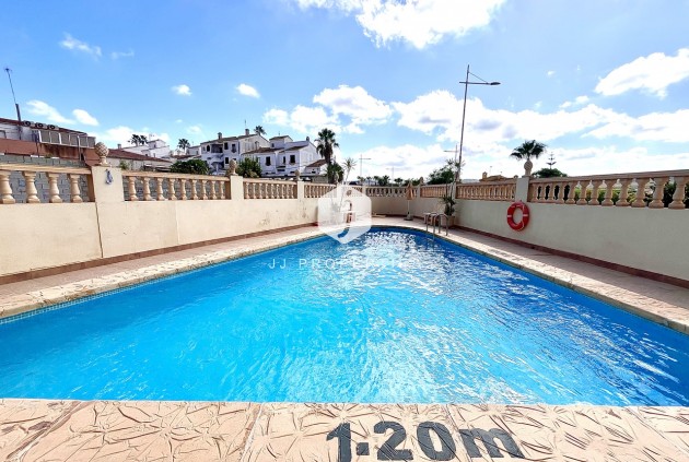 Tweedehands - Appartement / flat -
San Miguel de Salinas - Inland