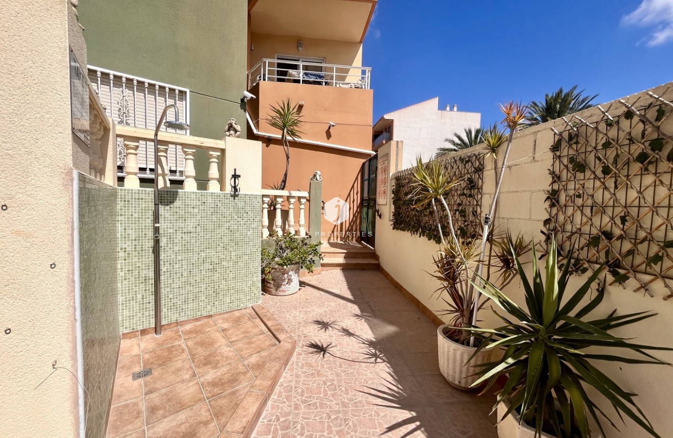Tweedehands - Appartement / flat -
San Miguel de Salinas - Inland