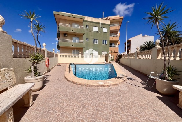 Tweedehands - Appartement / flat -
San Miguel de Salinas - Inland