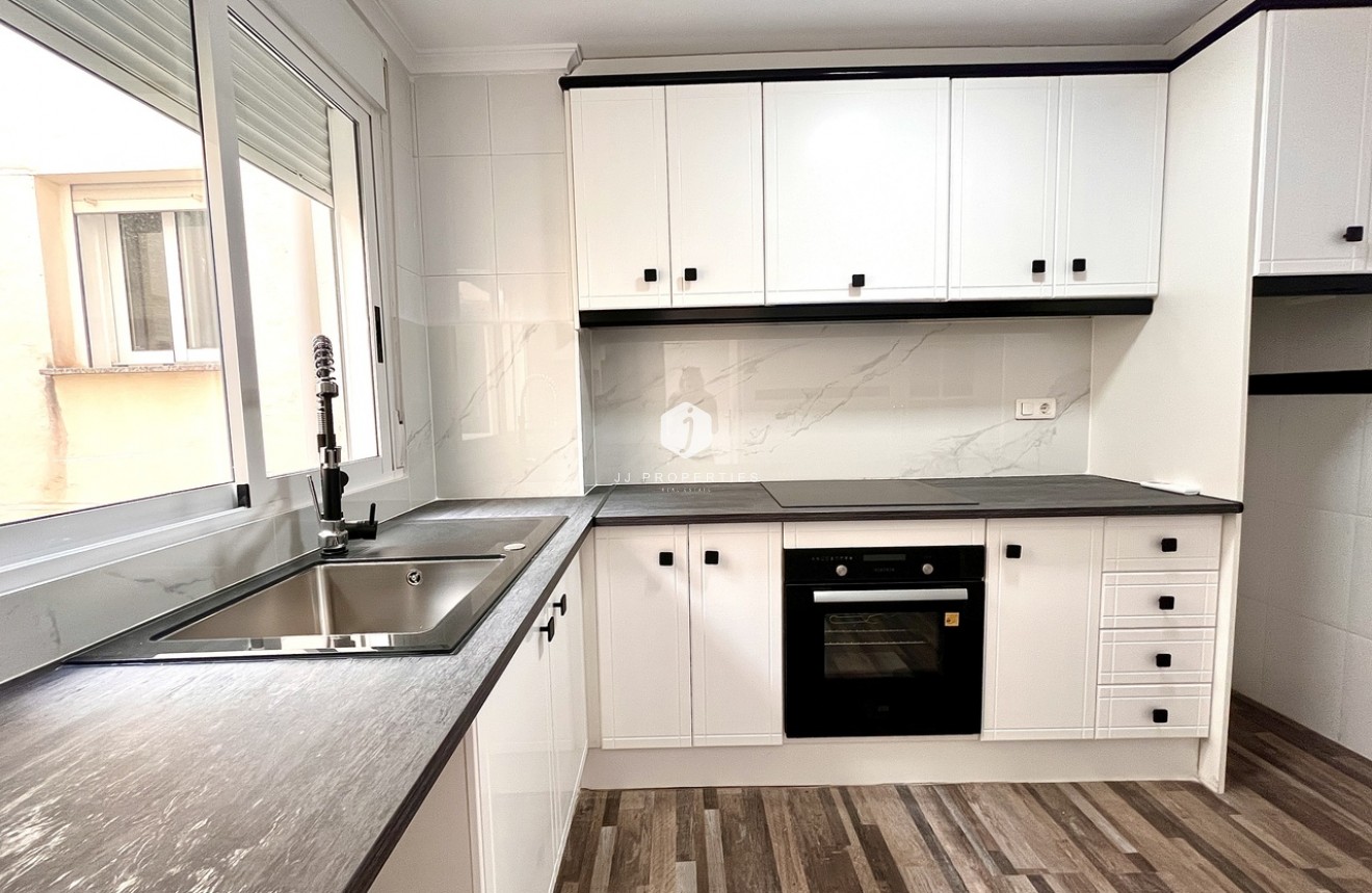 Tweedehands - Appartement / flat -
San Miguel de Salinas - Inland