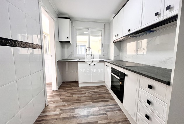 Tweedehands - Appartement / flat -
San Miguel de Salinas - Inland