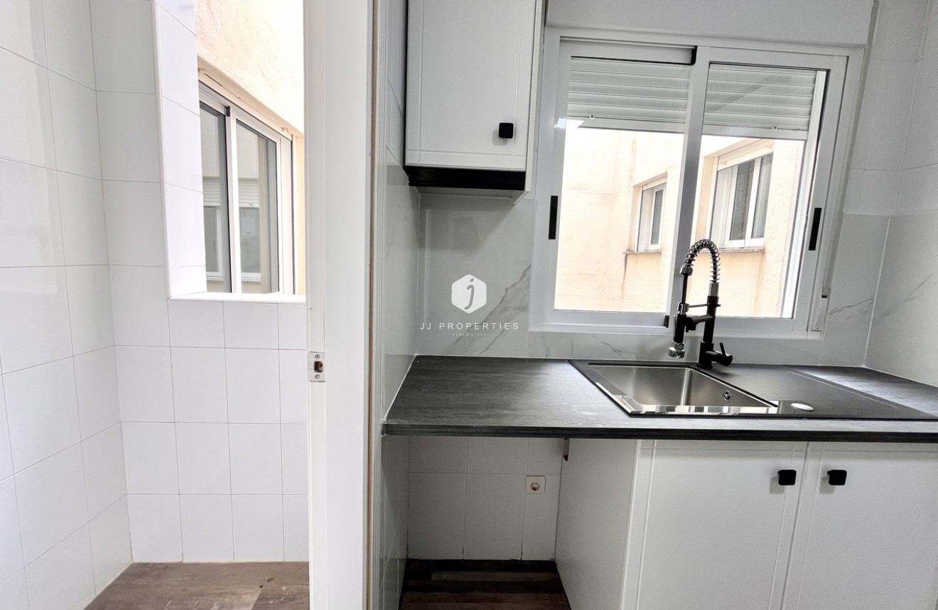 Tweedehands - Appartement / flat -
San Miguel de Salinas - Inland