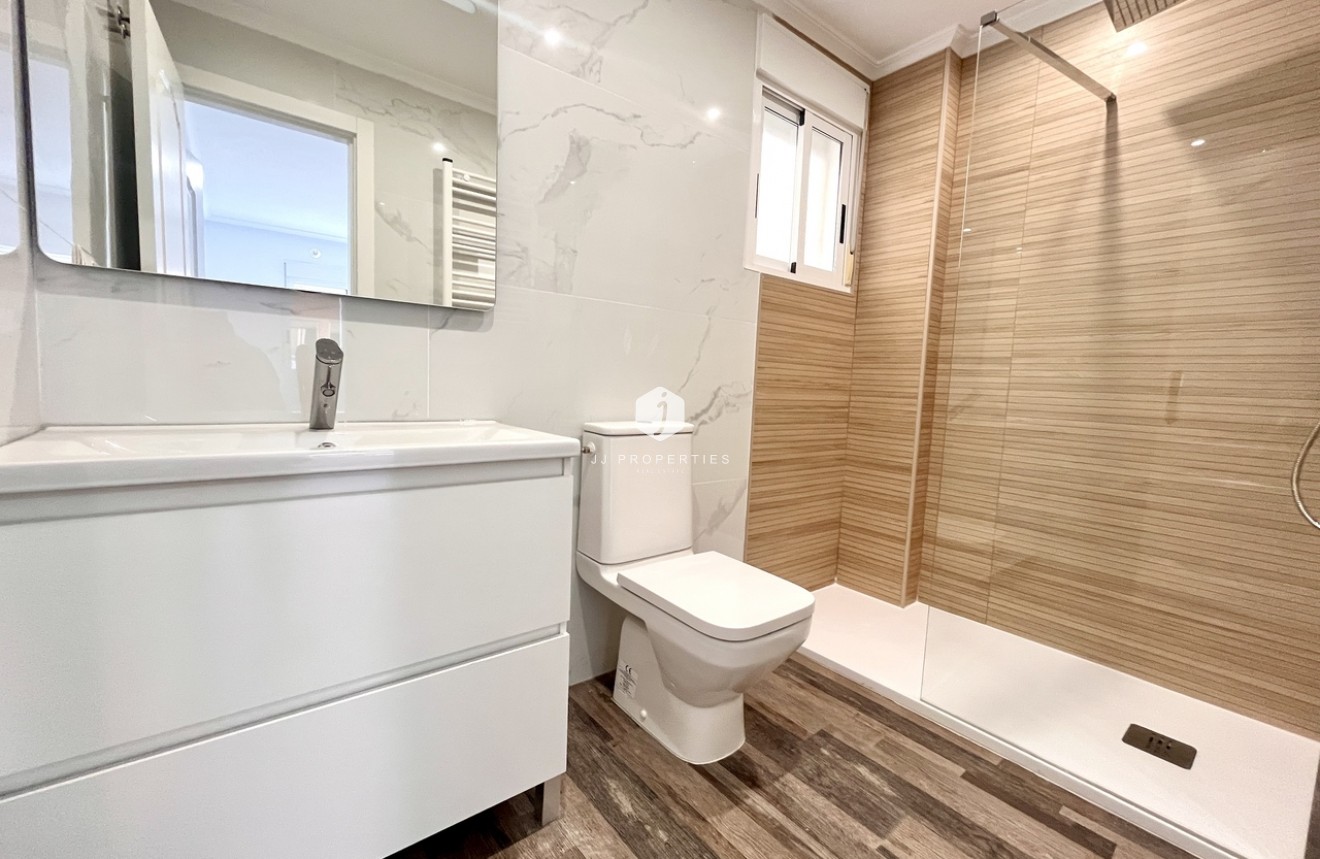 Tweedehands - Appartement / flat -
San Miguel de Salinas - Inland