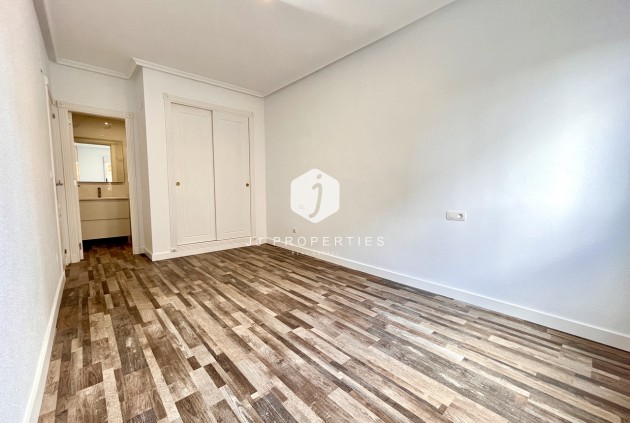 Tweedehands - Appartement / flat -
San Miguel de Salinas - Inland