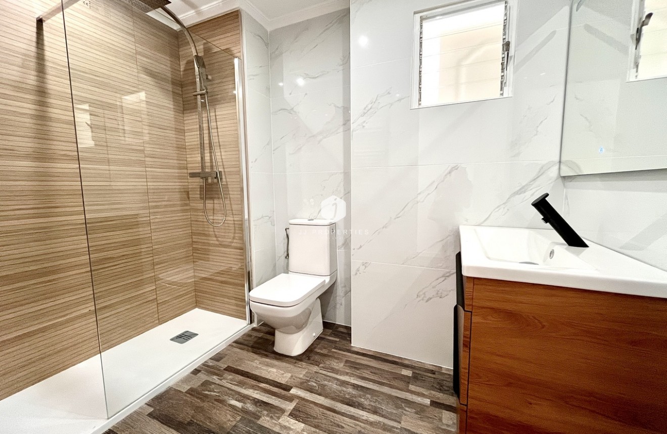 Tweedehands - Appartement / flat -
San Miguel de Salinas - Inland