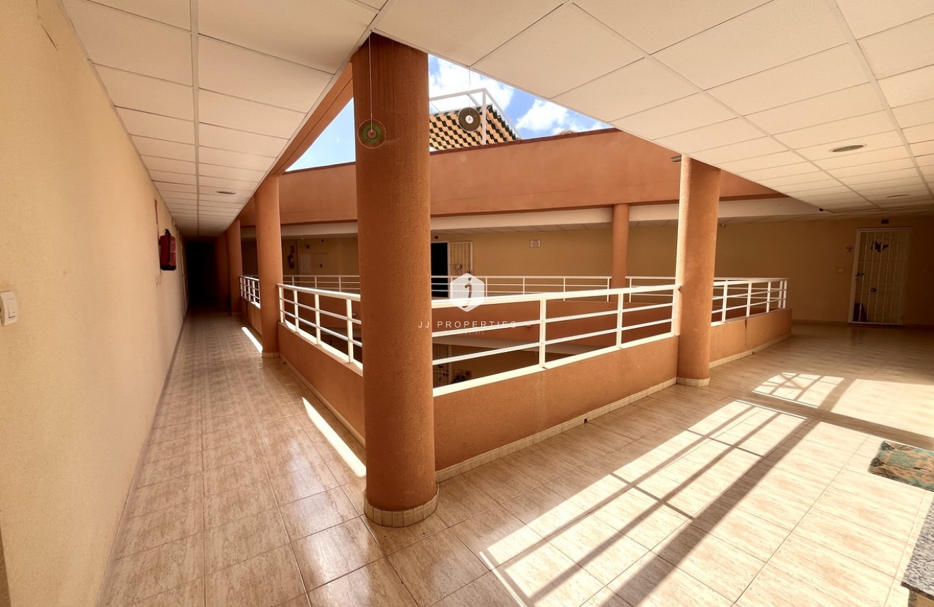 Tweedehands - Appartement / flat -
San Miguel de Salinas - Inland