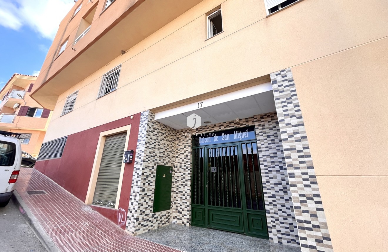 Tweedehands - Appartement / flat -
San Miguel de Salinas - Inland