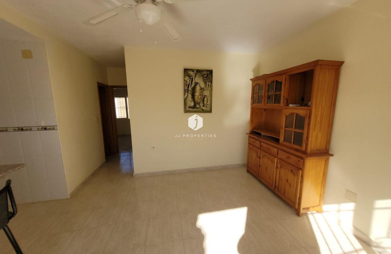 Tweedehands - Bungalow -
San Miguel de Salinas - Inland