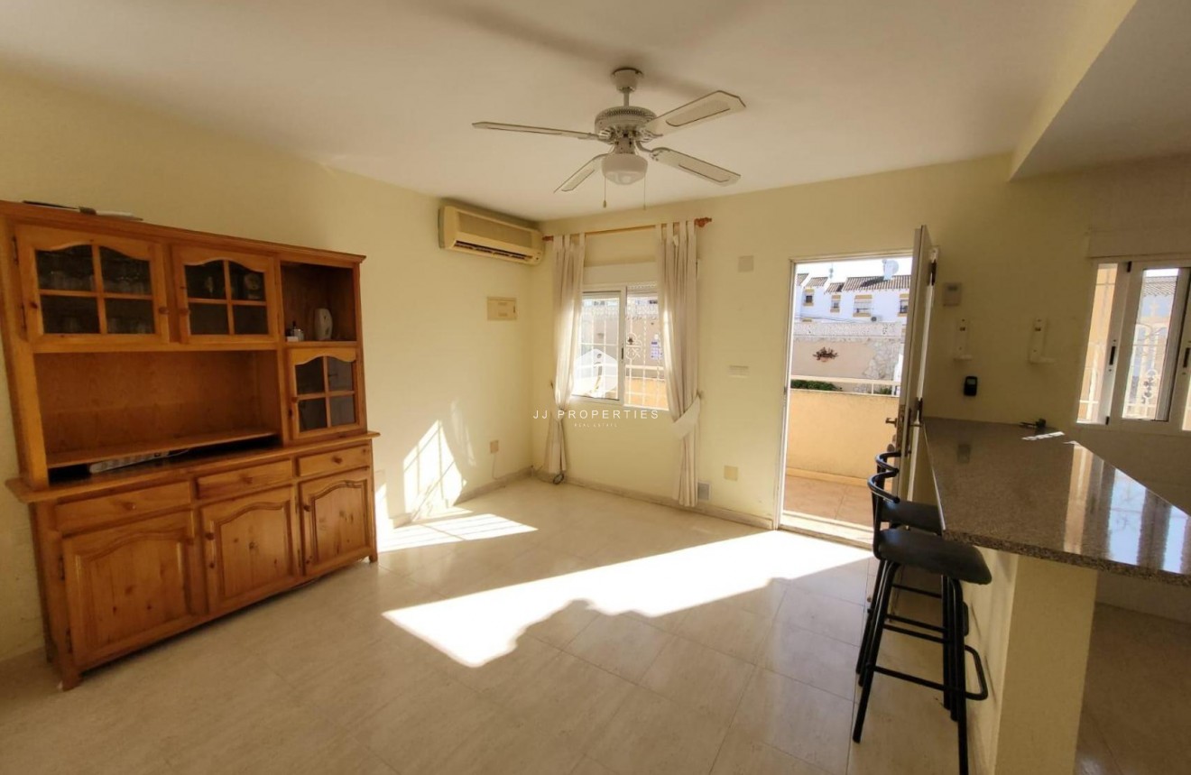 Tweedehands - Bungalow -
San Miguel de Salinas - Inland