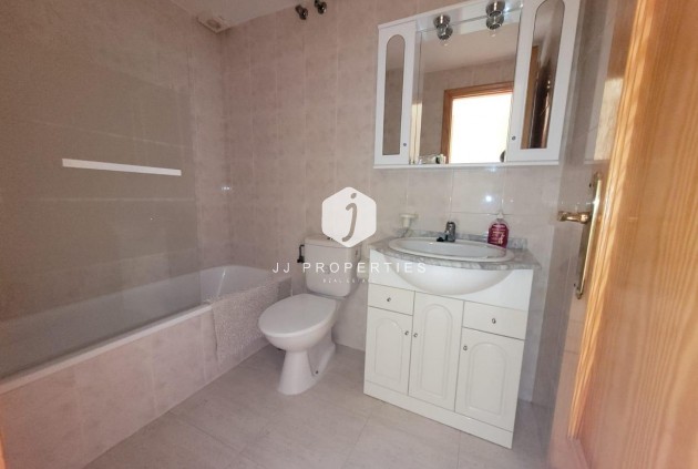 Tweedehands - Bungalow -
San Miguel de Salinas - Inland