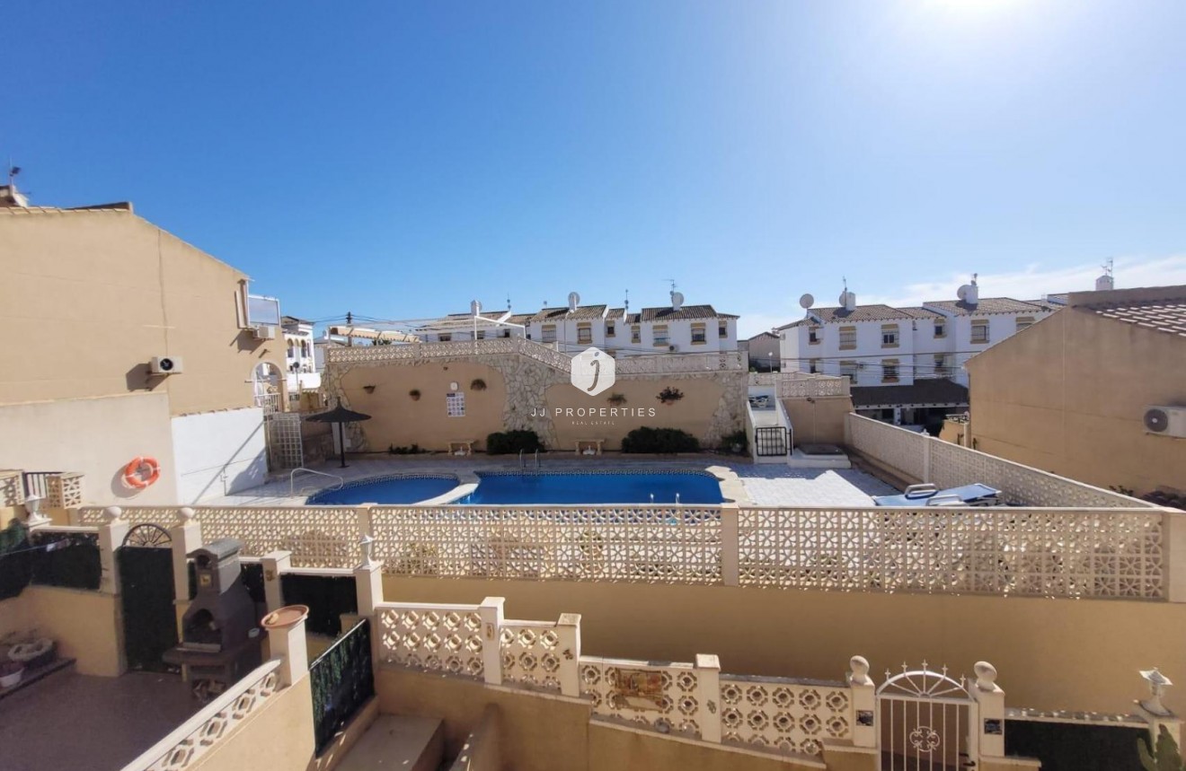 Tweedehands - Bungalow -
San Miguel de Salinas - Inland