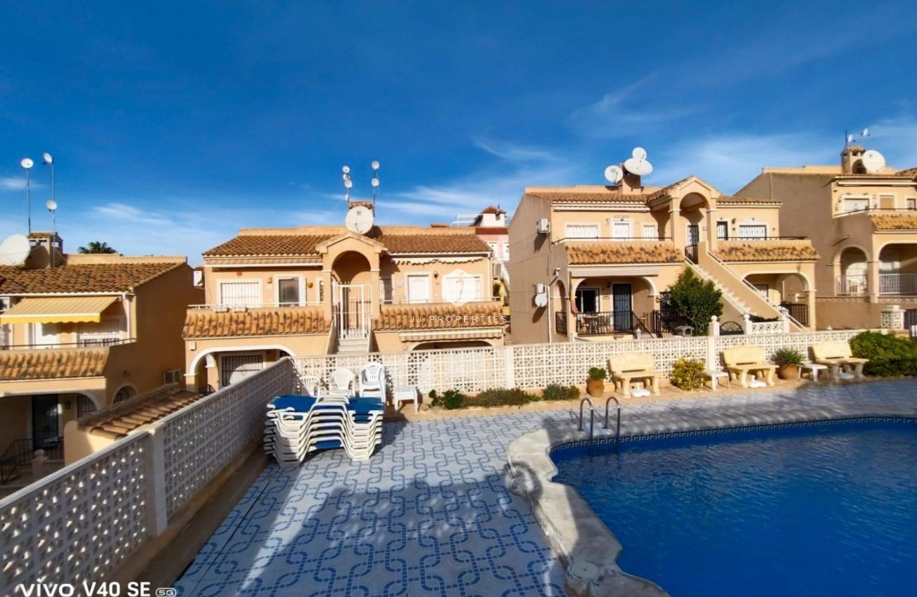 Tweedehands - Bungalow -
San Miguel de Salinas - Inland