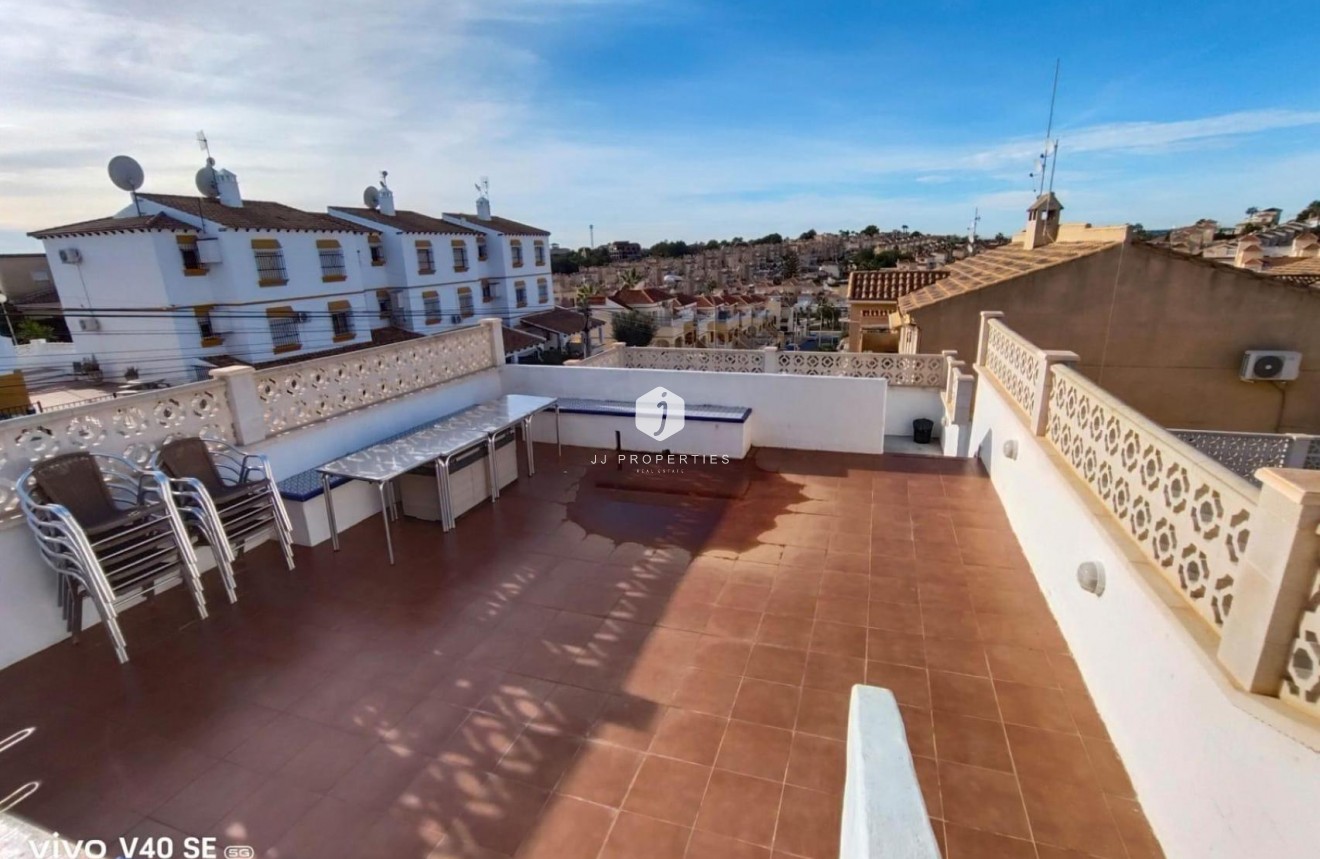 Tweedehands - Bungalow -
San Miguel de Salinas - Inland