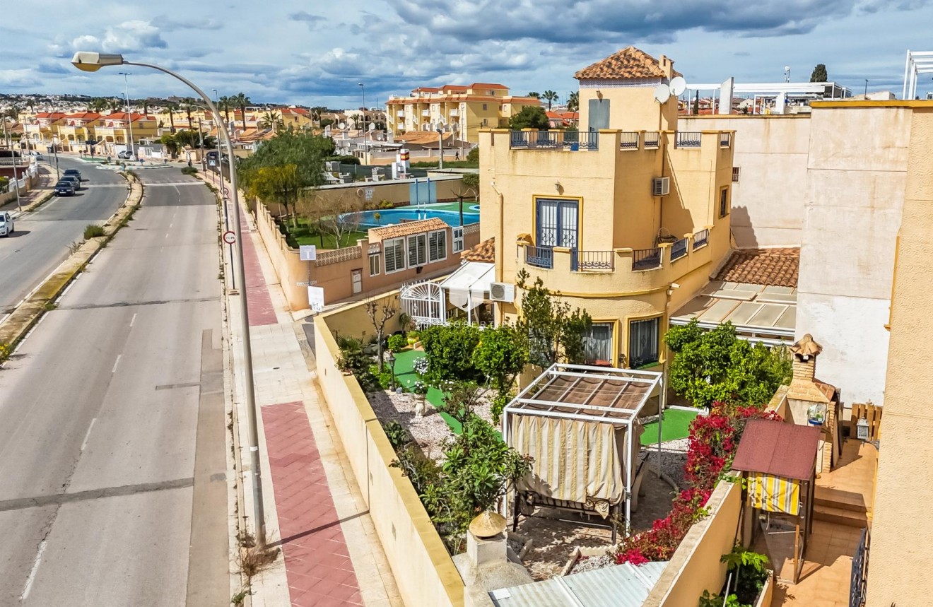 Tweedehands - Villa -
Orihuela Costa - Costa Blanca