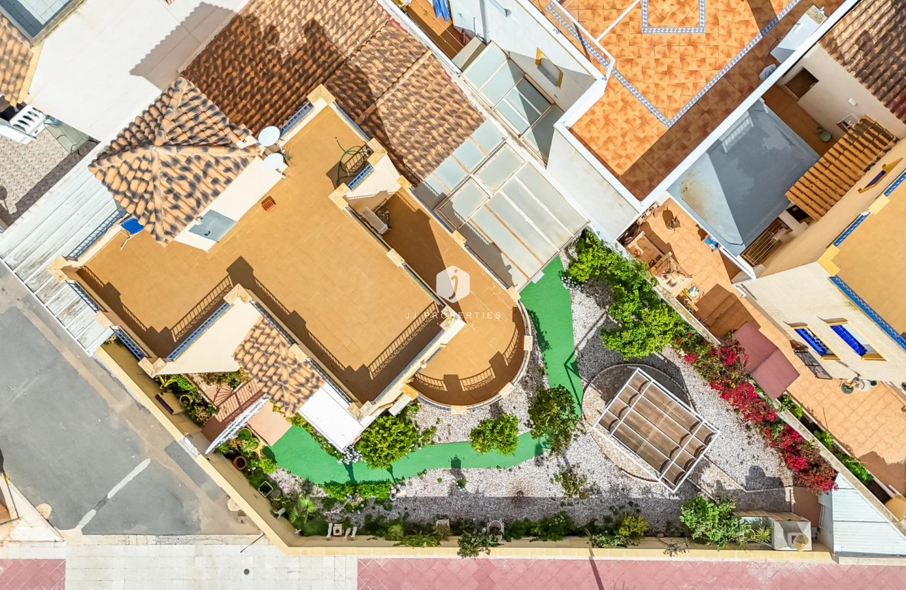 Tweedehands - Villa -
Orihuela Costa - Costa Blanca