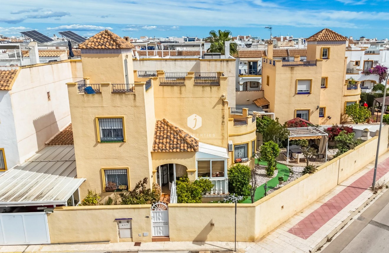 Tweedehands - Villa -
Orihuela Costa - Costa Blanca