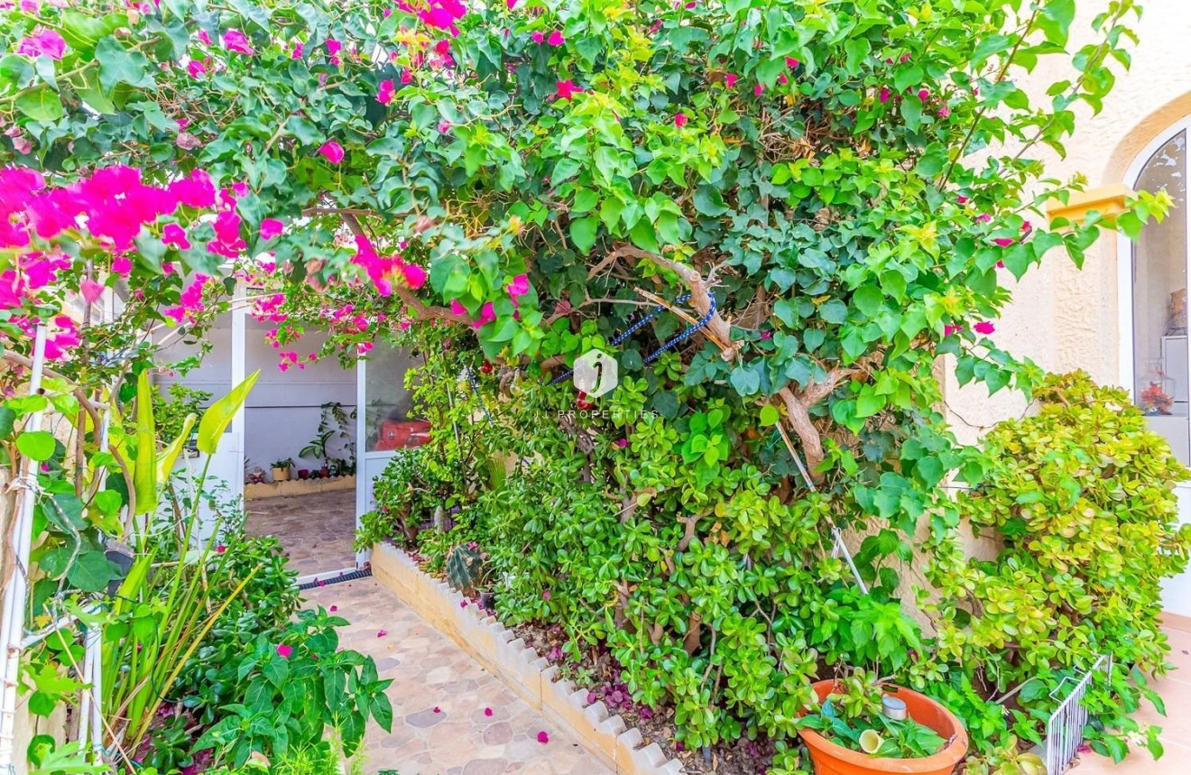 Tweedehands - Villa -
Orihuela Costa - Costa Blanca