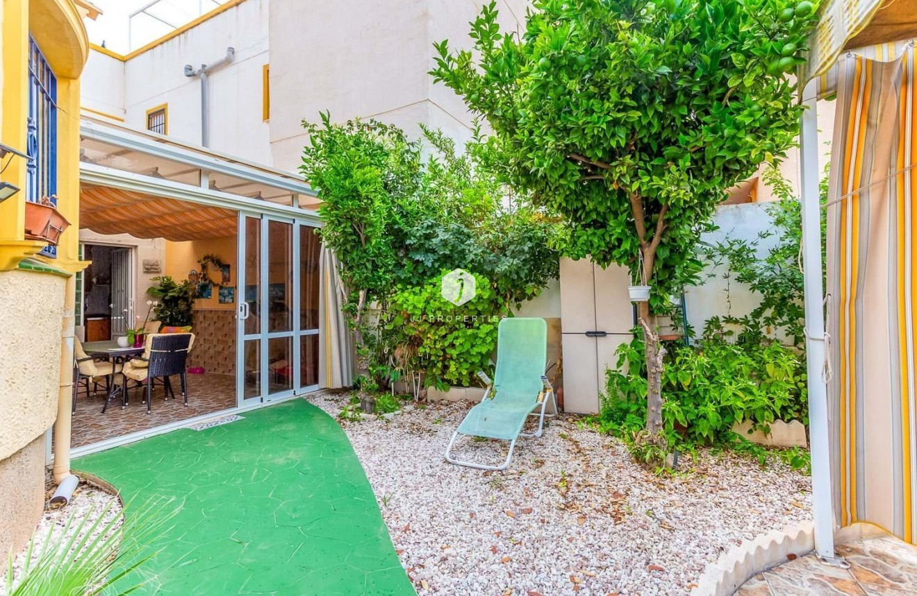 Tweedehands - Villa -
Orihuela Costa - Costa Blanca