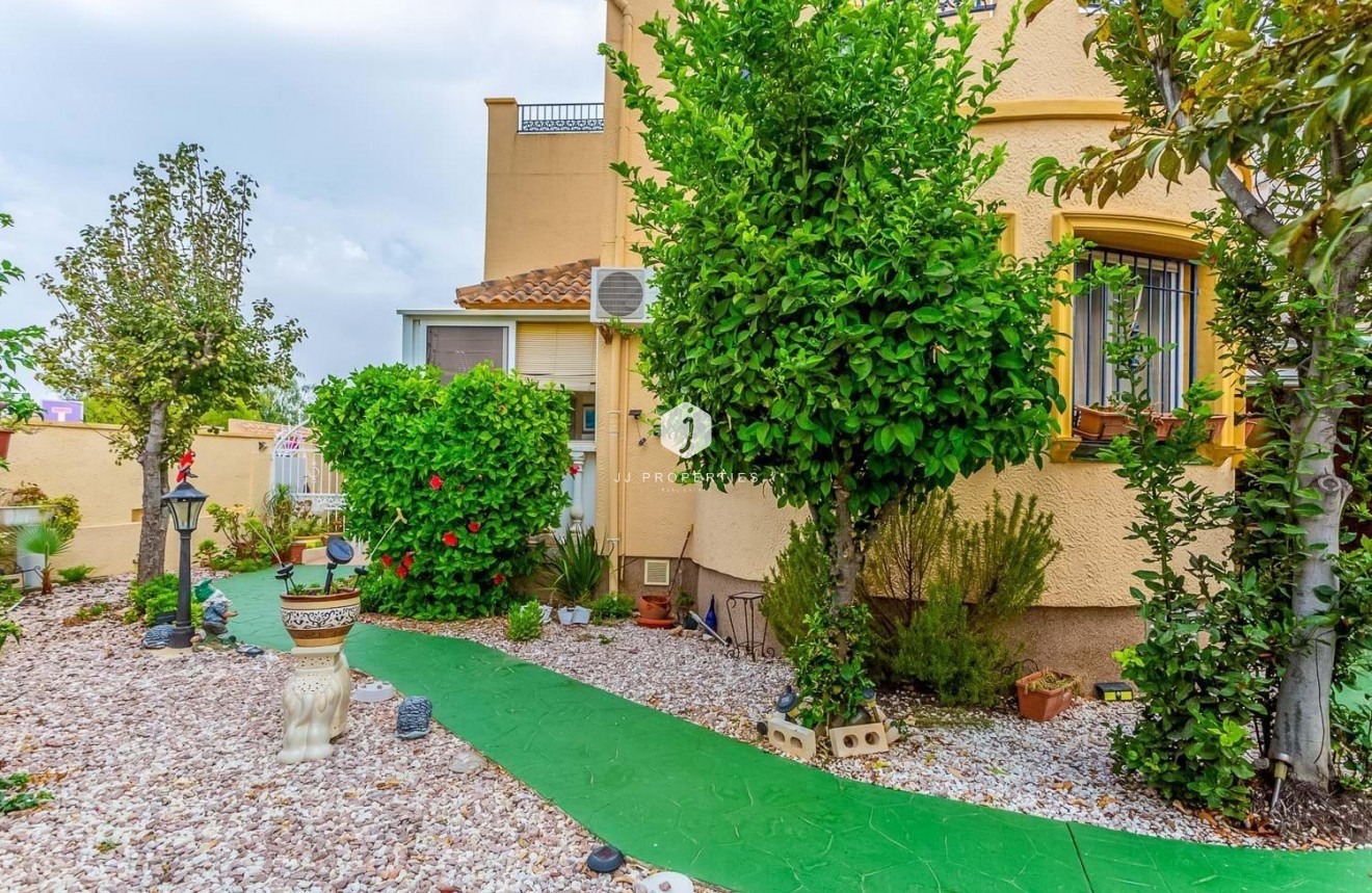 Tweedehands - Villa -
Orihuela Costa - Costa Blanca