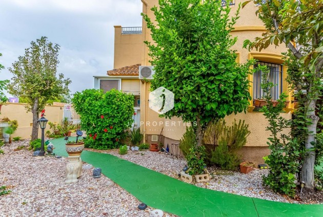 Tweedehands - Villa -
Orihuela Costa - Costa Blanca