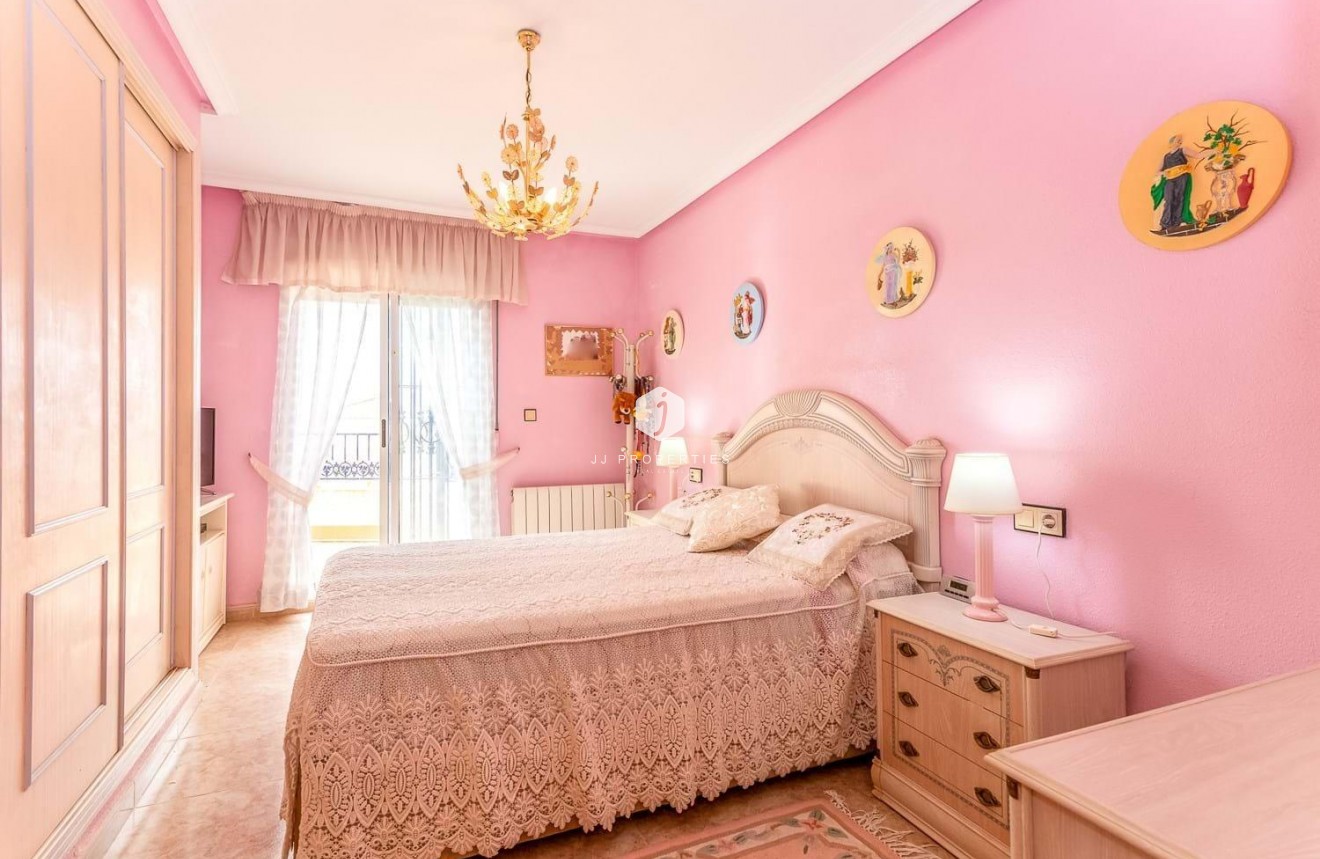 Tweedehands - Villa -
Orihuela Costa - Costa Blanca