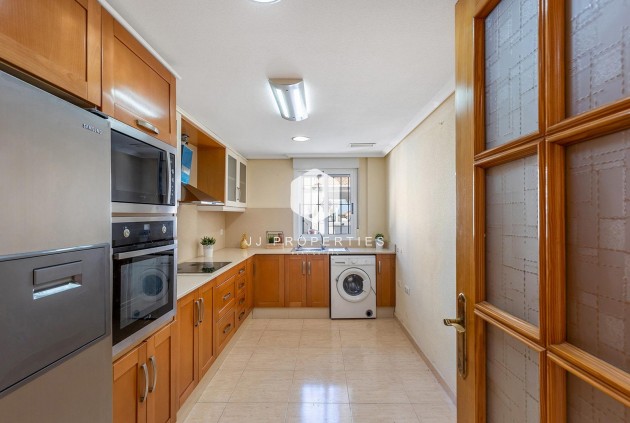 Tweedehands - Villa -
Rojales - Campo De Golf La Marquesa