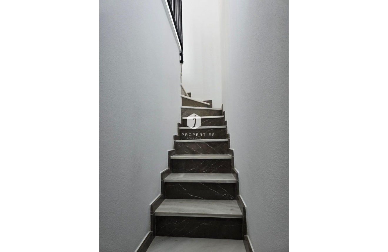 Tweedehands - Penthouse -
Orihuela Costa - Altos De Campoamor