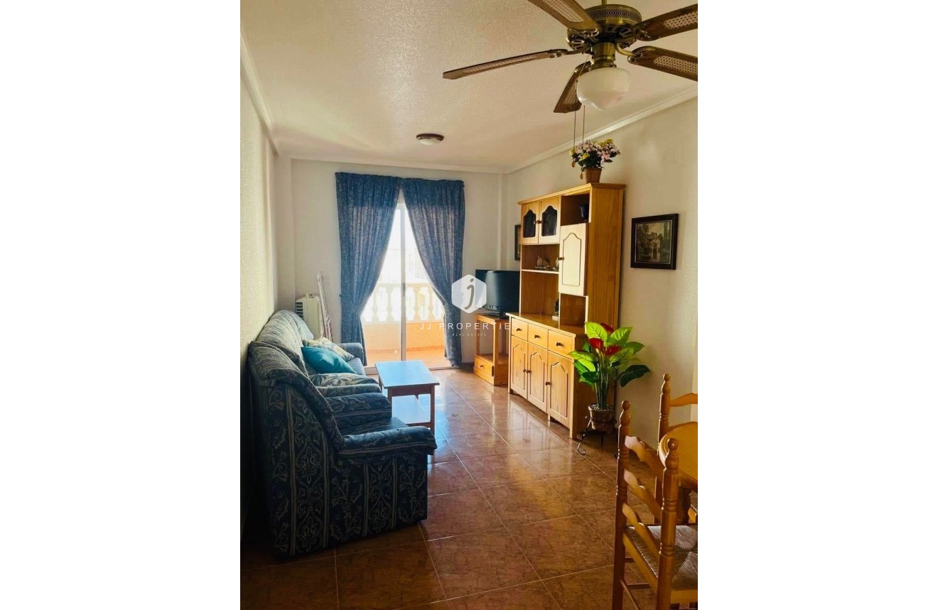 Tweedehands - Appartement / flat -
Torrevieja - Costa Blanca