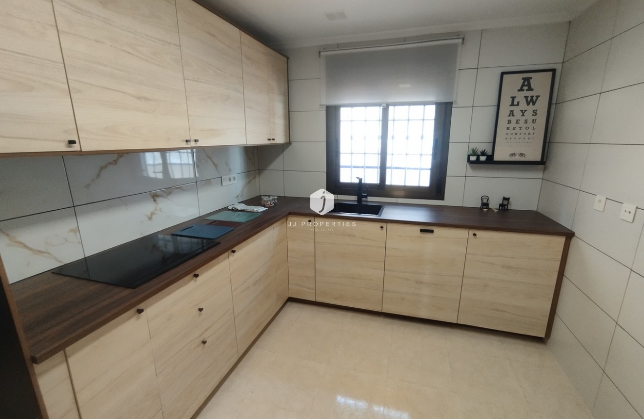 Tweedehands - Chalet -
San Miguel de Salinas - Inland