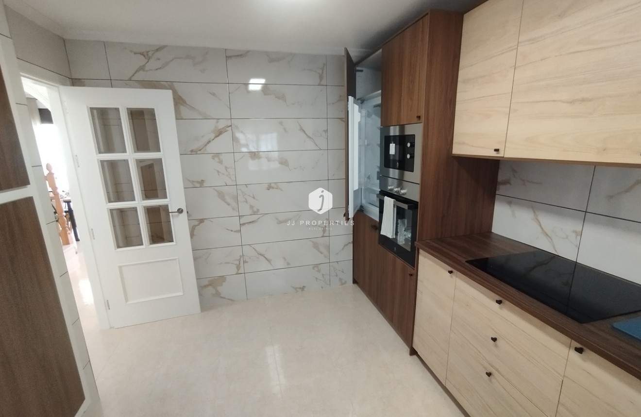 Tweedehands - Chalet -
San Miguel de Salinas - Inland