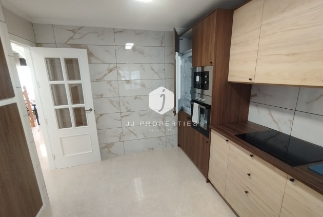 Tweedehands - Chalet -
San Miguel de Salinas - Inland