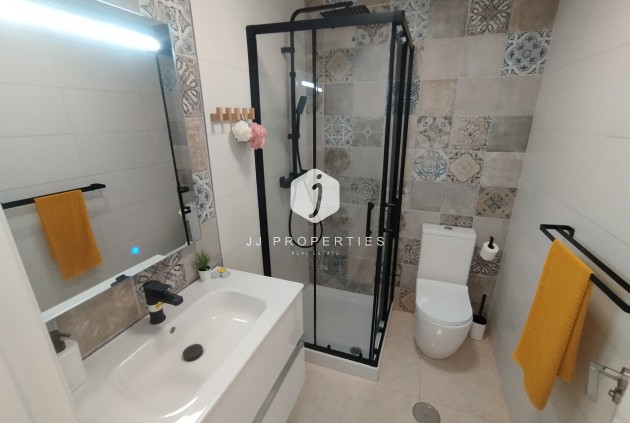 Tweedehands - Chalet -
San Miguel de Salinas - Inland