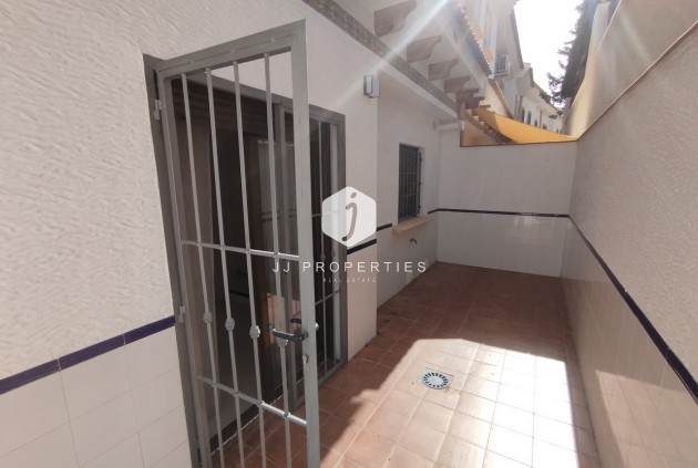 Tweedehands - Chalet -
San Miguel de Salinas - Inland