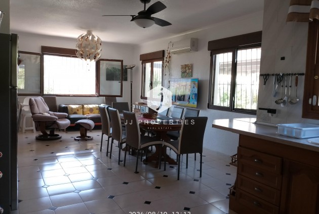 Tweedehands - Villa -
Torrevieja - Costa Blanca