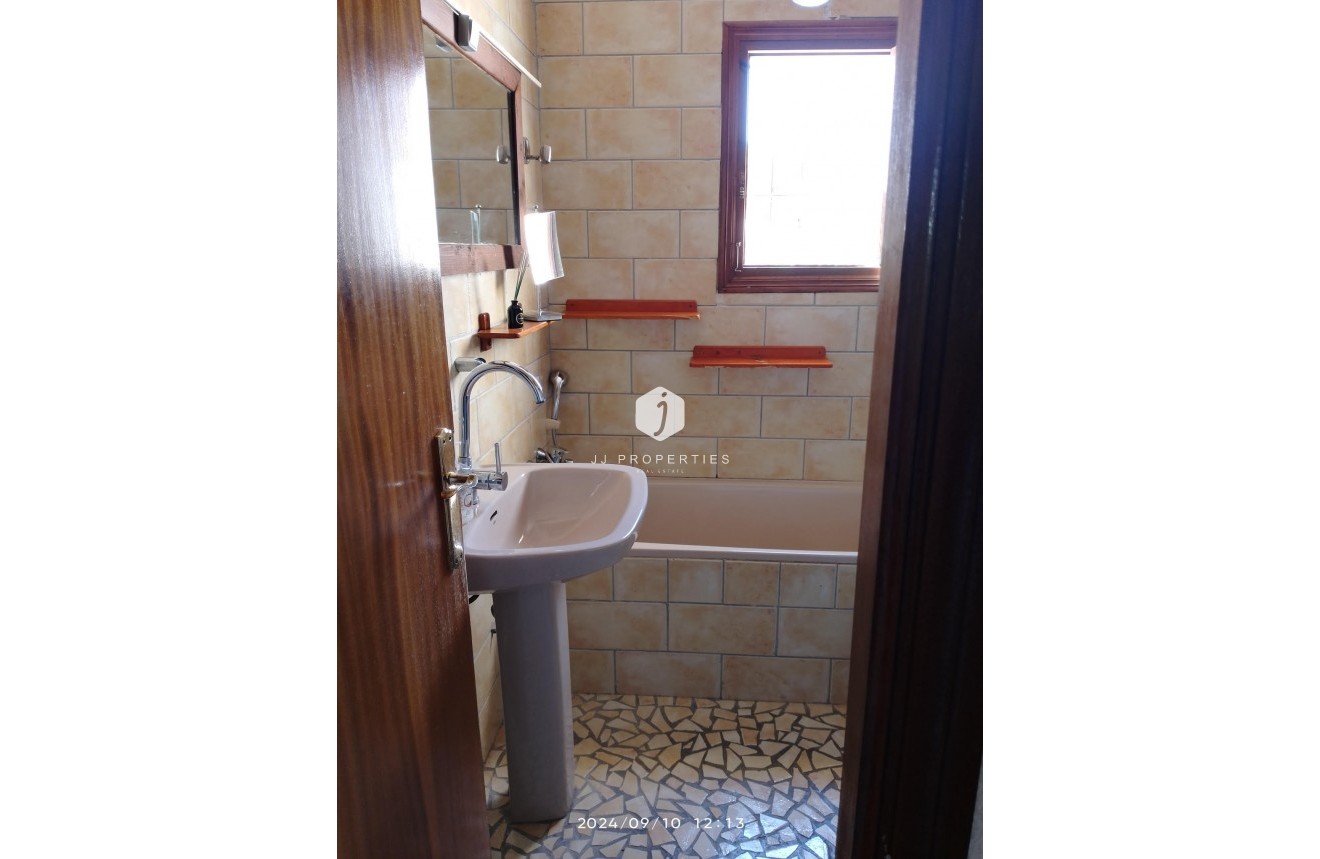 Tweedehands - Villa -
Torrevieja - Costa Blanca